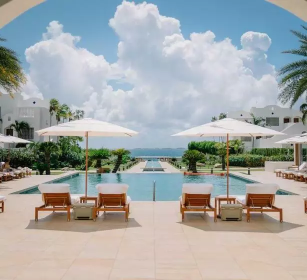 هتل Aurora Anguilla Resort & Golf Club