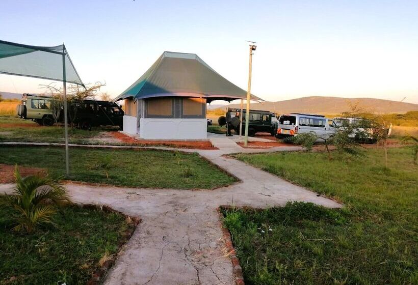 هتل Endeem Mara Resort