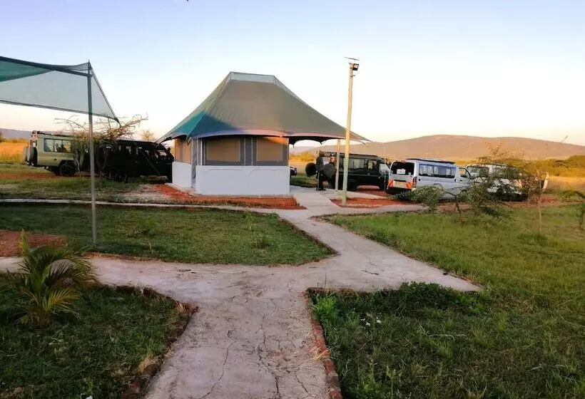 هتل Endeem Mara Resort