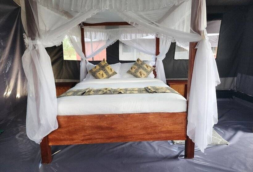 هتل Endeem Mara Resort