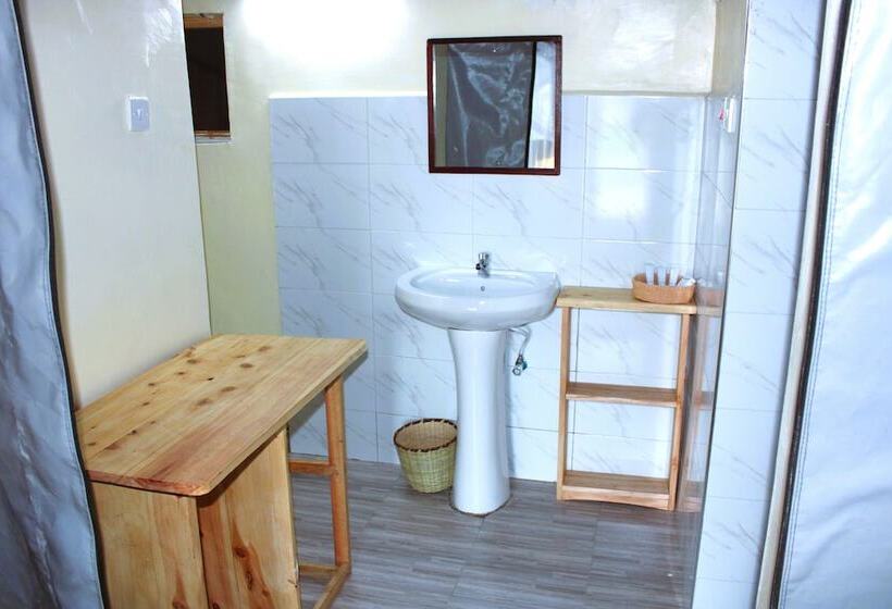 هتل Endeem Mara Resort