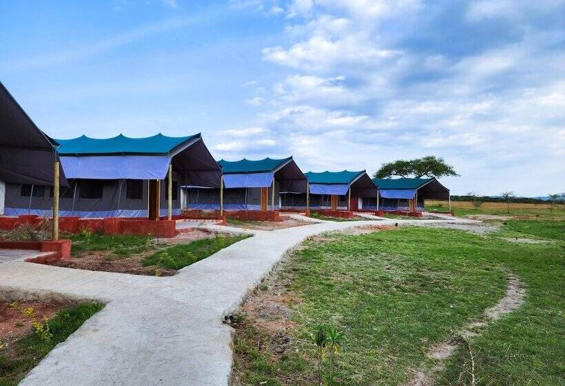 هتل Endeem Mara Resort