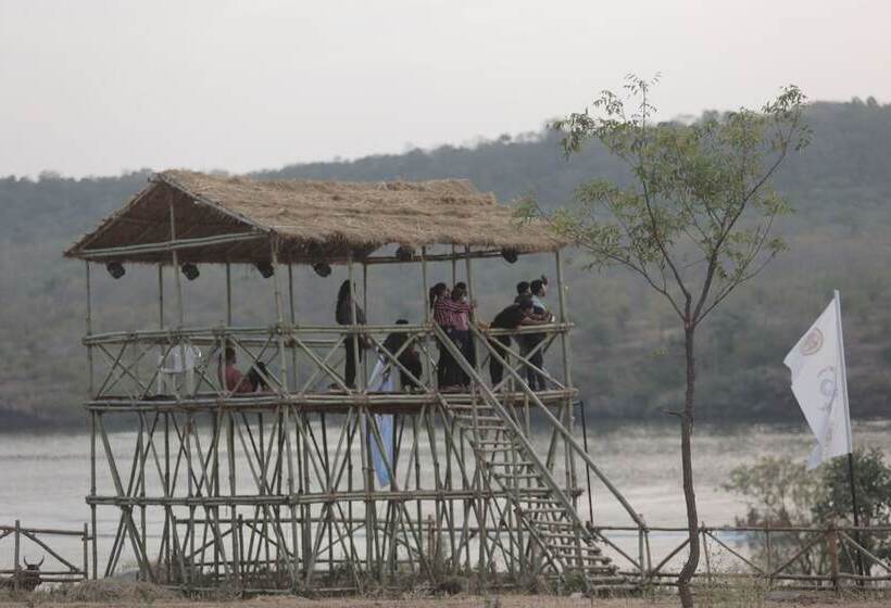 Отель Gandhisagar Forest Retreat