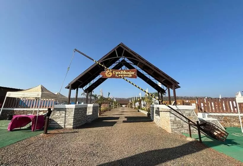 Hotelli Gandhisagar Forest Retreat