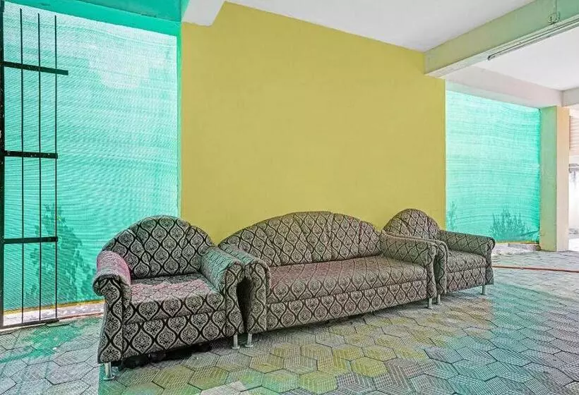 Hotelli Oyo Flagship 70191 Vandanvilla Service Apartment