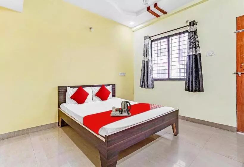 Hotelli Oyo Flagship 70191 Vandanvilla Service Apartment