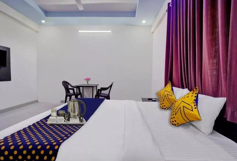 Hotelli Oyo Flagship 70191 Vandanvilla Service Apartment