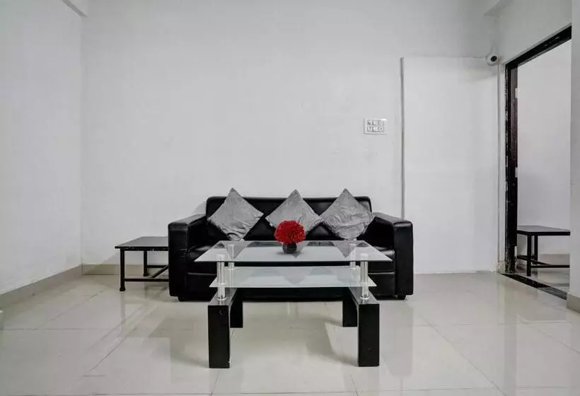 Hotelli Oyo Flagship 70191 Vandanvilla Service Apartment