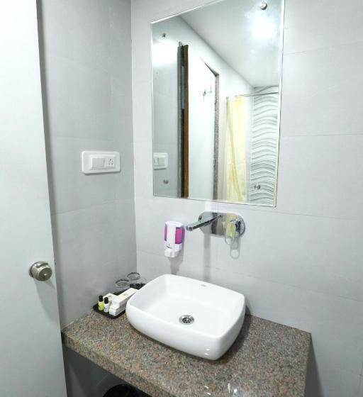 فندق The Grand Ladhukara