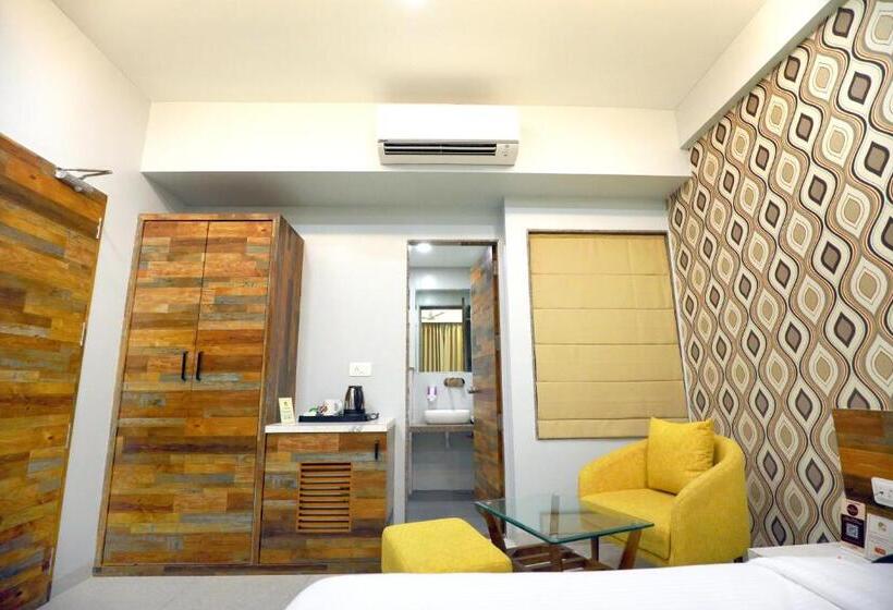 فندق The Grand Ladhukara