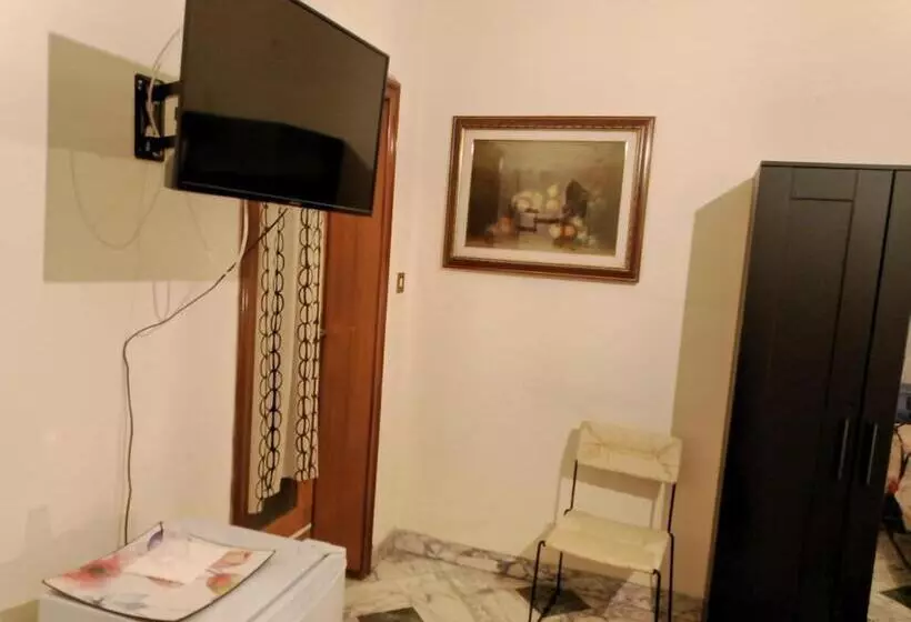ペンション Le Stanze Di Ginevra   Santa Maria A Vico