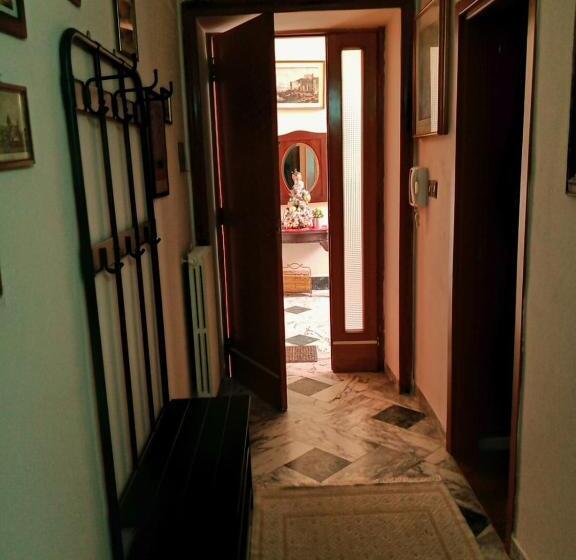 Пансион Le Stanze Di Ginevra   Santa Maria A Vico