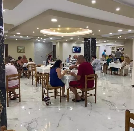 ベッドアンドブレックファースト Antik