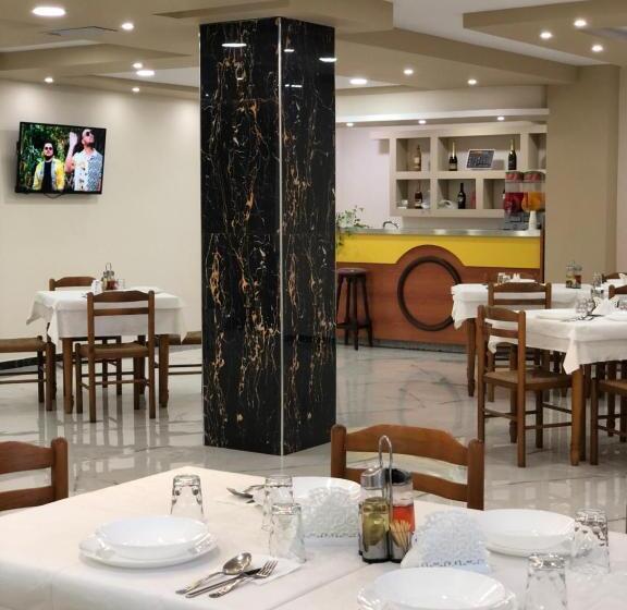 مبيت وإفطار Antik