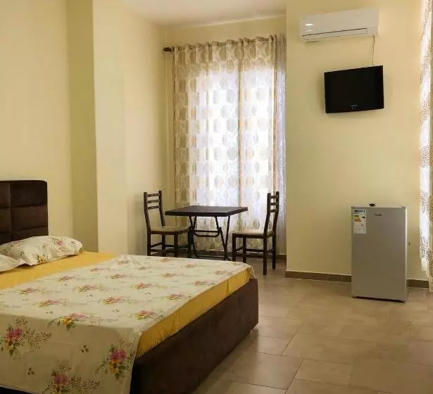 ベッドアンドブレックファースト Antik