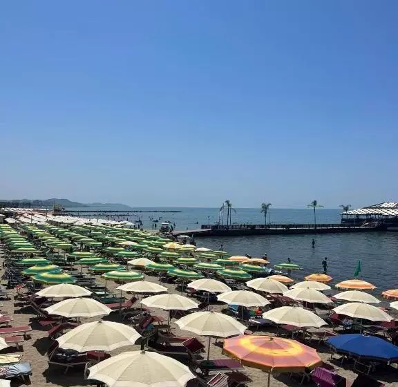 ベッドアンドブレックファースト Antik