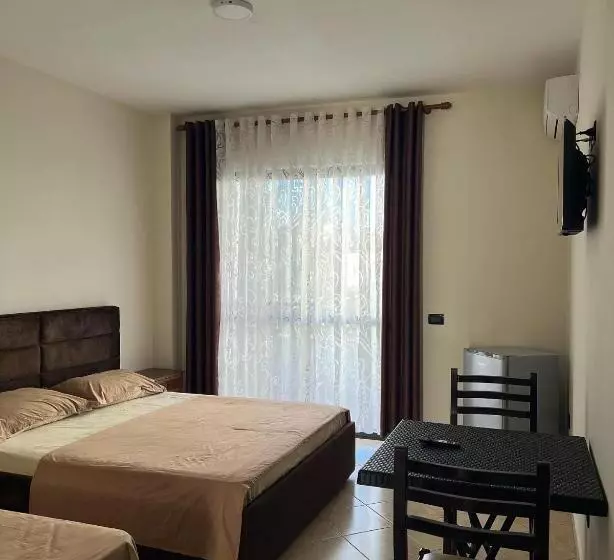 ベッドアンドブレックファースト Antik