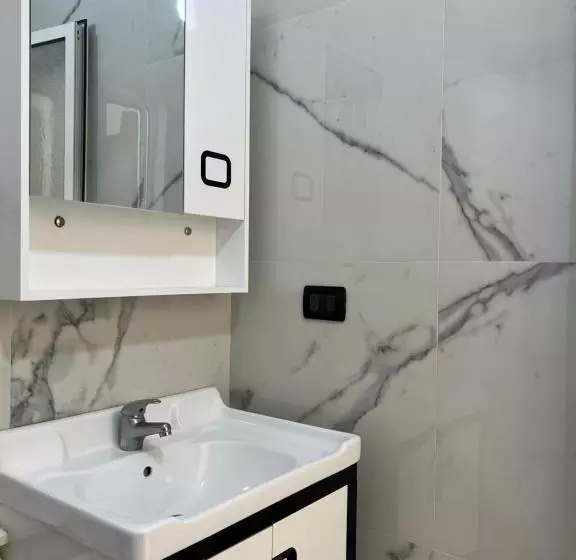 ベッドアンドブレックファースト Antik