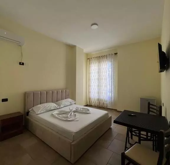 ベッドアンドブレックファースト Antik