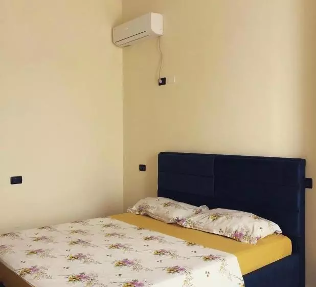 ベッドアンドブレックファースト Antik