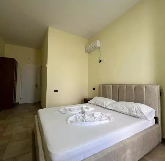 ベッドアンドブレックファースト Antik