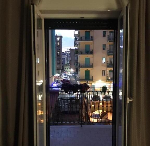 تختخواب و صبحانه Costa Apartment Naples