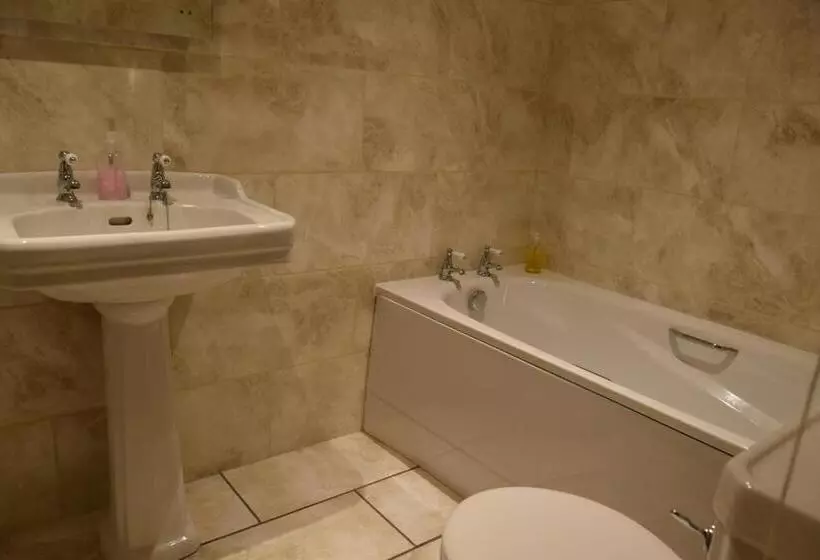 Aamiaismajoitus (B&B) Manor Farm Egerton