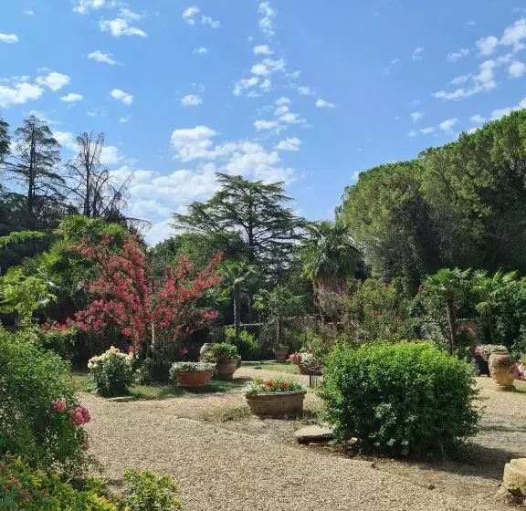 ホテル Agriturismo Villa La Fontina