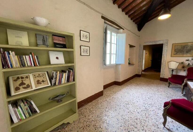 ホテル Agriturismo Villa La Fontina