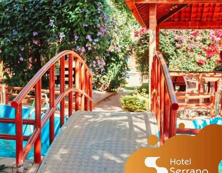 בית מלון כפרי Serrano