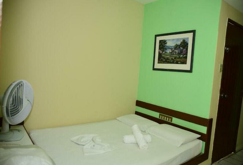 בית מלון כפרי Serrano