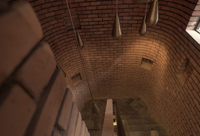 استراحتگاه Kavya Himalayas