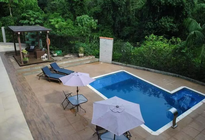 ペンション Grey House