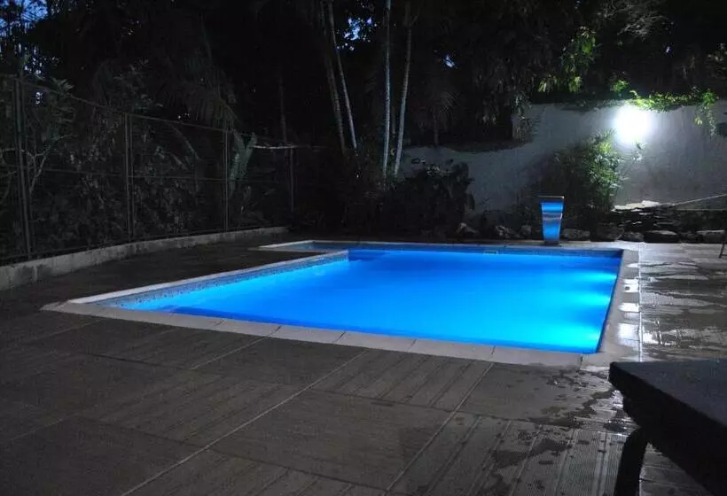 ペンション Grey House