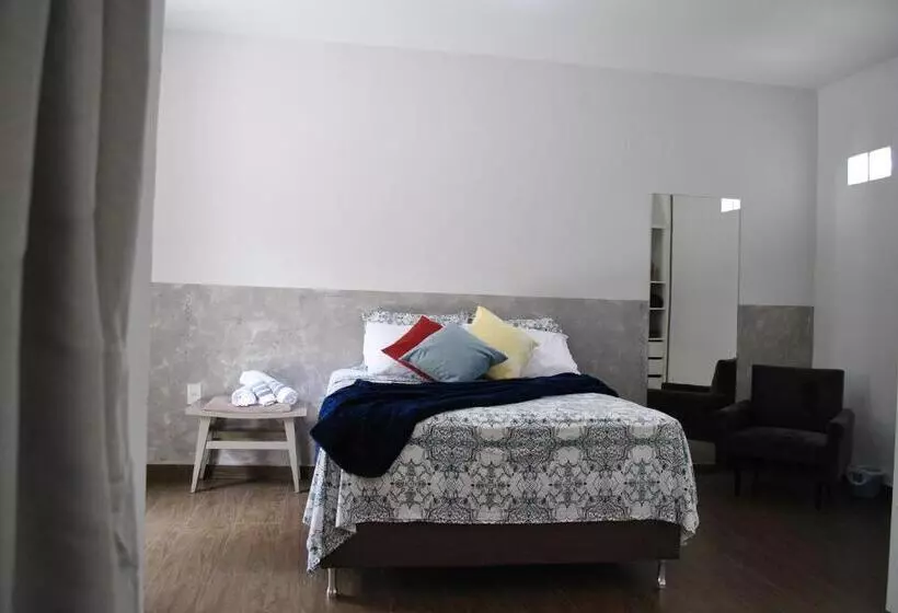 ペンション Grey House