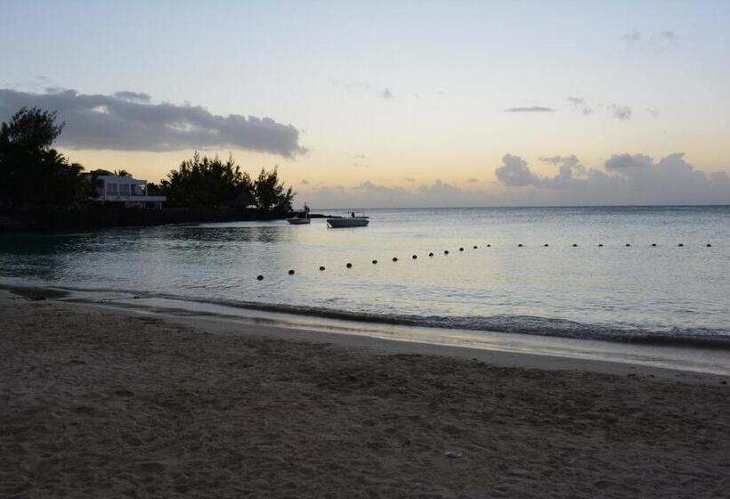 پانسیون La Perla Holiday Apartments