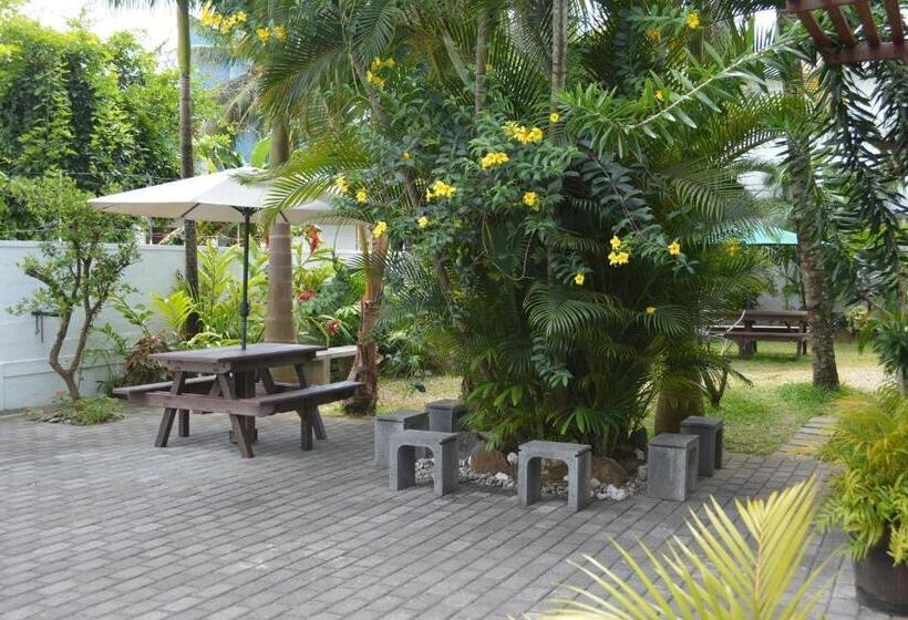 پانسیون La Perla Holiday Apartments