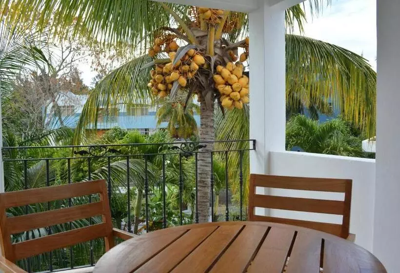 پانسیون La Perla Holiday Apartments