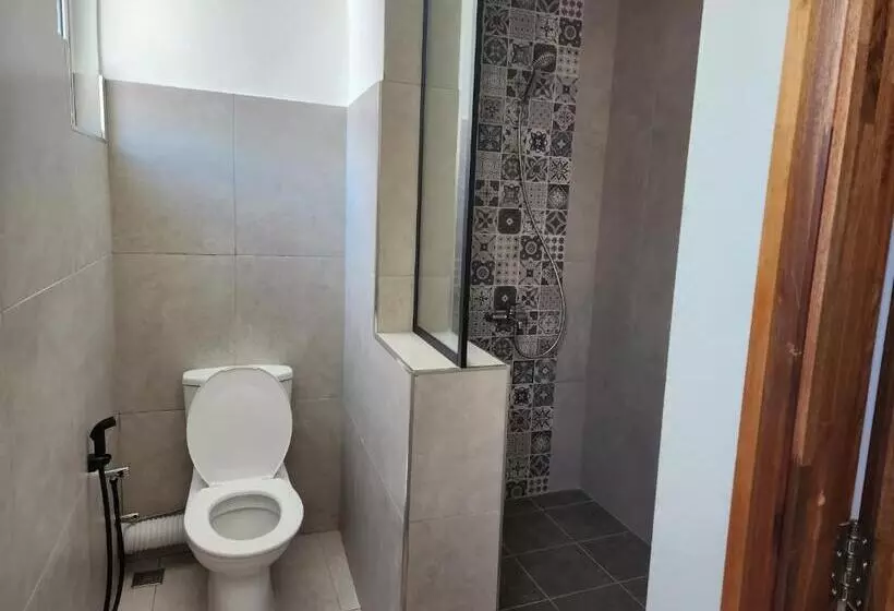 پانسیون La Perla Holiday Apartments
