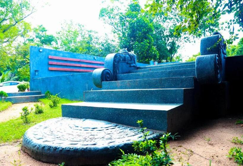 Resort Cloudz Sigiriya