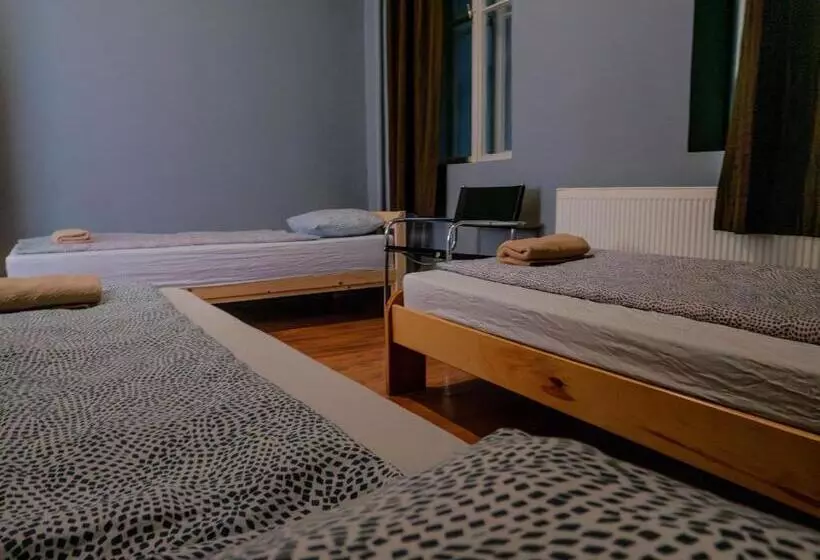 ユースホステル Deep Guest House