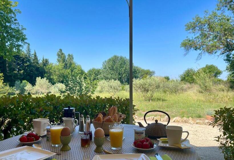 ベッドアンドブレックファースト Domaine Au Coeur Des Alpilles