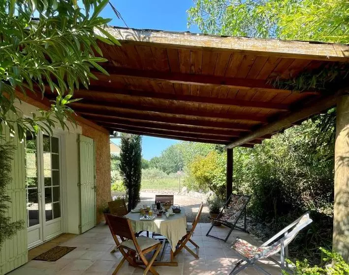 ベッドアンドブレックファースト Domaine Au Coeur Des Alpilles