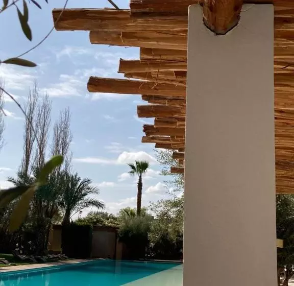 Aamiaismajoitus (B&B) Manzil La Tortue