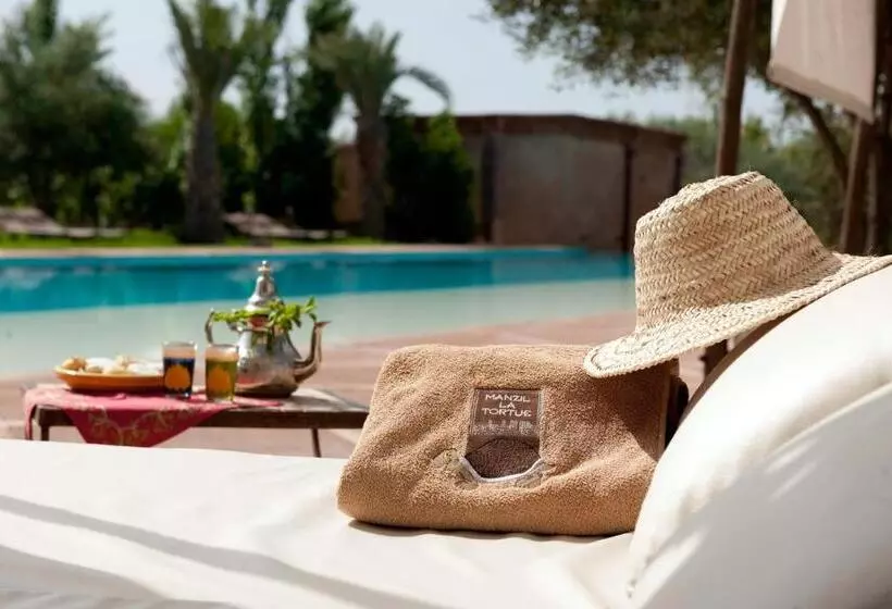 Aamiaismajoitus (B&B) Manzil La Tortue