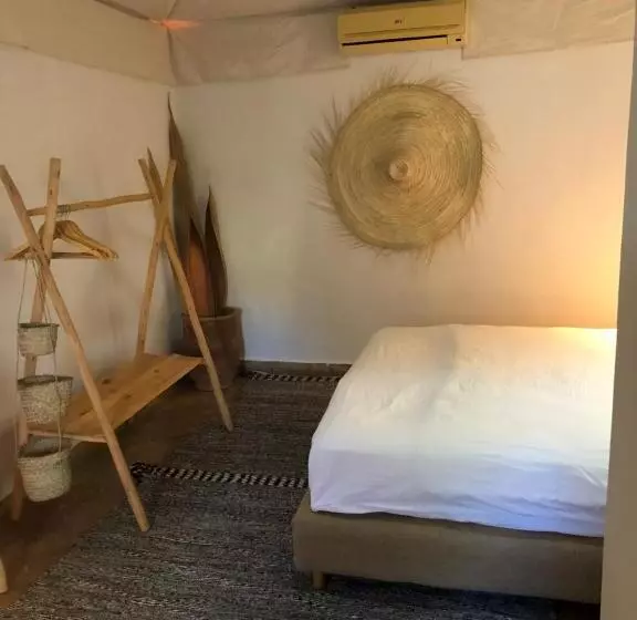 Aamiaismajoitus (B&B) Manzil La Tortue