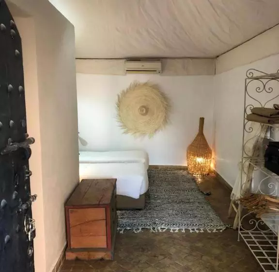 Aamiaismajoitus (B&B) Manzil La Tortue