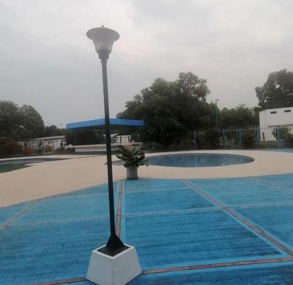 هتل کپسول Campestre La Maria