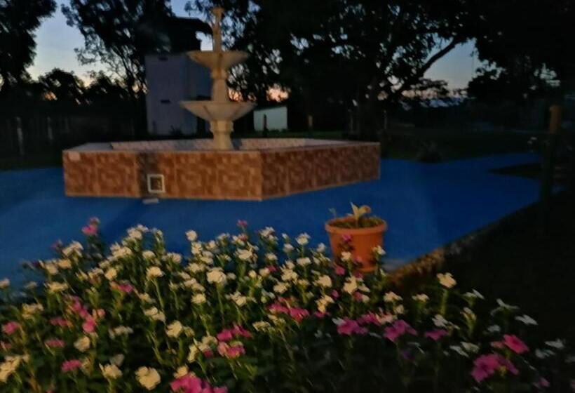 هتل کپسول Campestre La Maria