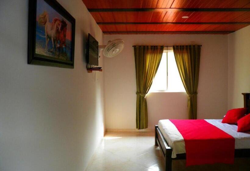 هتل کپسول Campestre La Maria